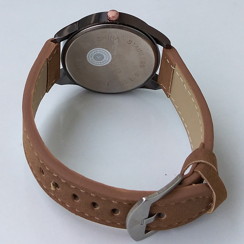 ساعت مچی عقربه ای دخترانه والار مدل بند جیر کد 704