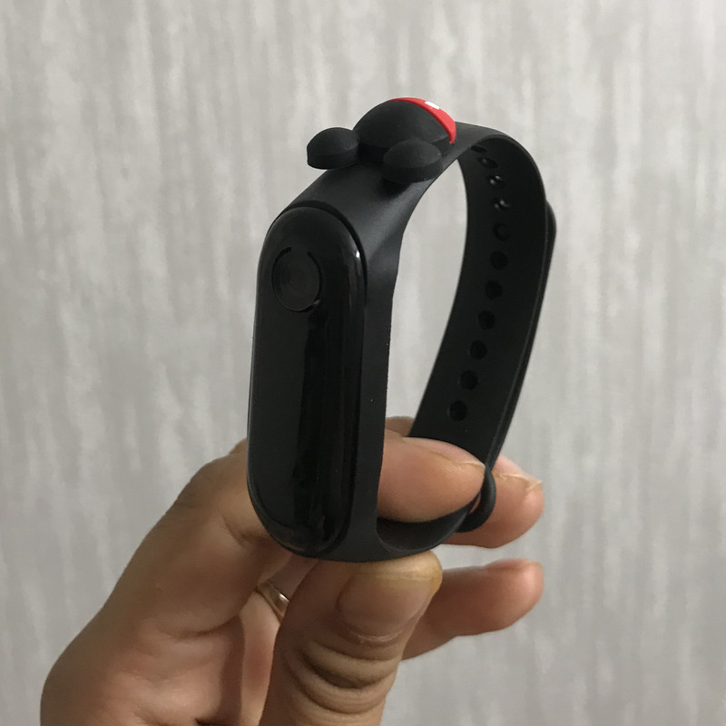 ساعت مچی دیجیتال مدل فانتزی بند سیلیکونی کد  GR 003