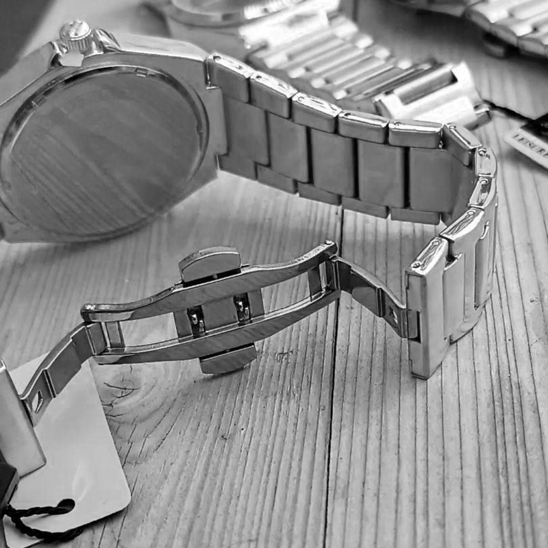 ساعت مچی عقربه‌ای مردانه کوارتز مدل کلاسیک بند استیل کد 1.1