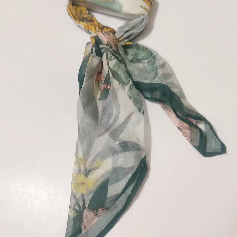 دستمال سر و گردن زنانه آی ام مدل مینی گلدار