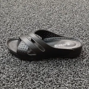 دمپایی زنانه پاتکان مدل C2699