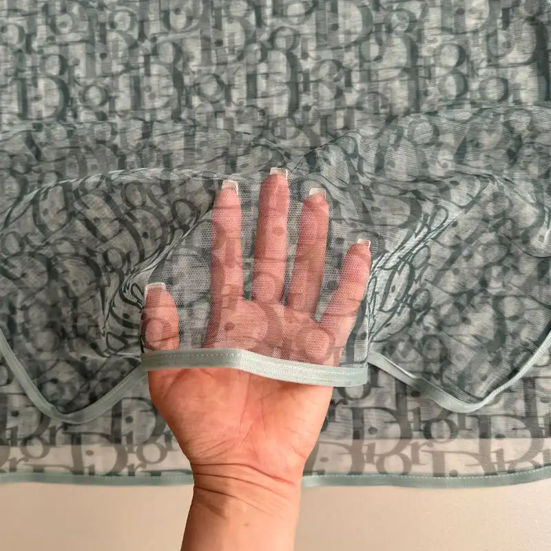 شال زنانه مدل توری مزونی تابستانی دور نوار دوزی