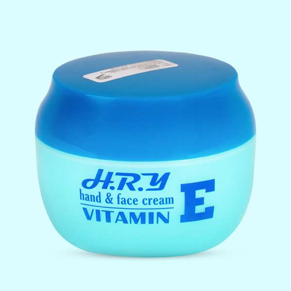 کرم مرطوب کننده اچ آر وای مدل VITAMIN E حجم 50 میلی لیتر