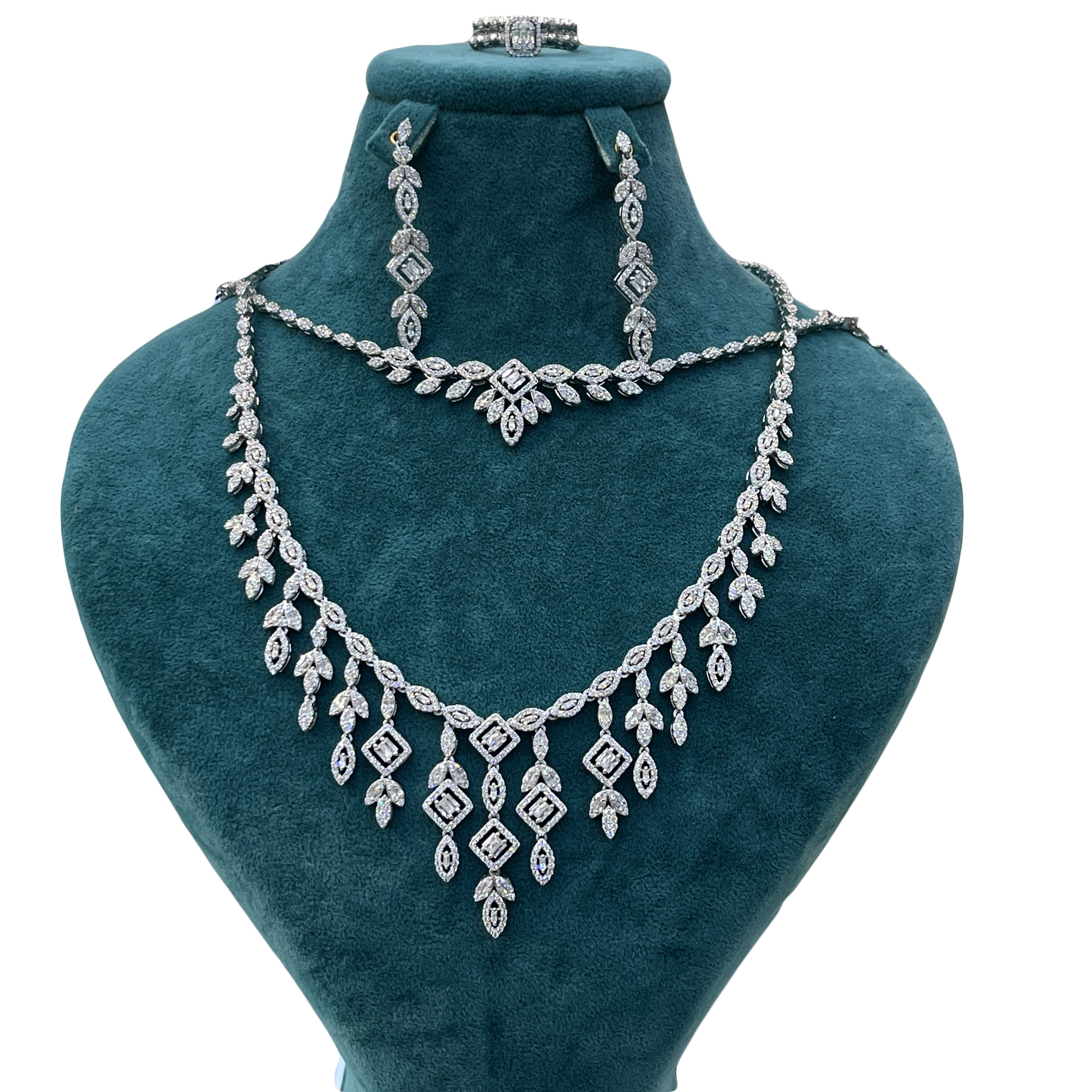 ست نقره زنانه مدل سوپر لوکس جواهری مزین به نگین اتریشی 00-398