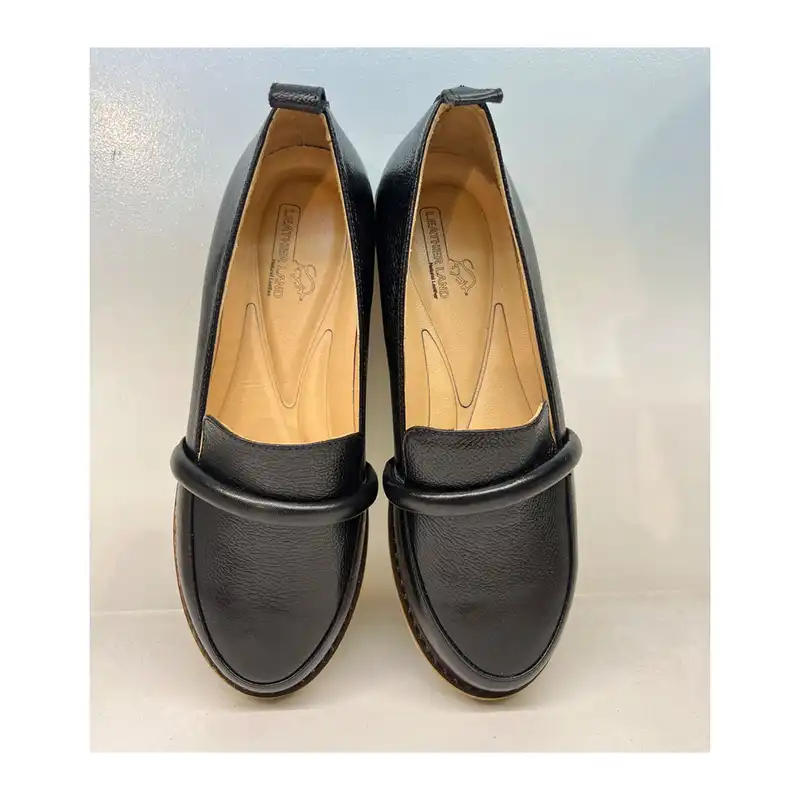 کفش روزمره زنانه سرزمین چرم کد 141738 رنگ مشکی