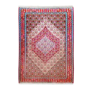 گلیم دستباف چهار و نیم متری طرح ماهی مدل AA44