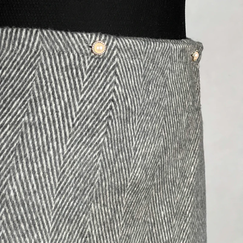 عکس شماره 13 : ست کت و دامن رسمی زنانه مدل پشمی کجراه کد ak1469