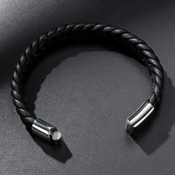 دستبند مردانه مدل DERI 818