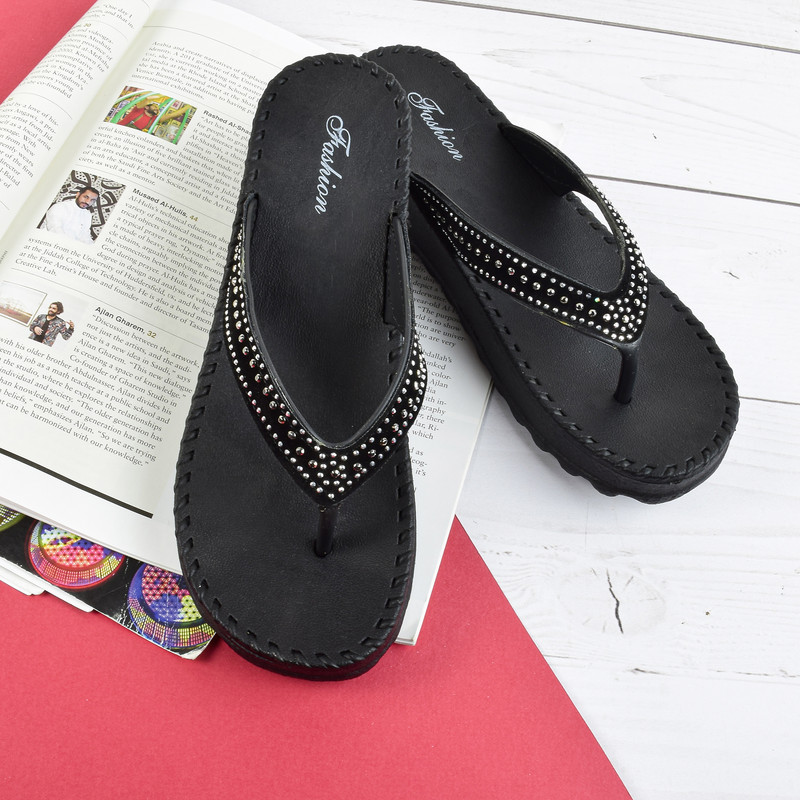 دمپایی لاانگشتی زنانه نیکتا مدل نگین دار BK.2860