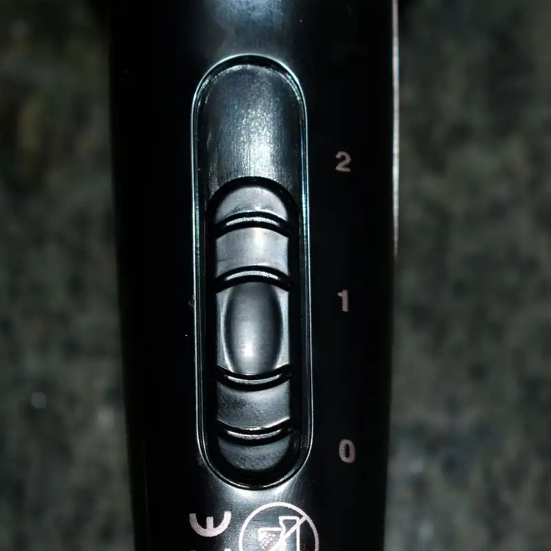 سشوار سی وی اس مدل DN - 7023