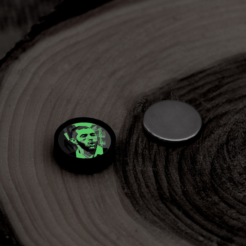 پیرسینگ گوش ناکسیگو مدل شب تاب طرح کریم بنزما کد PM6619