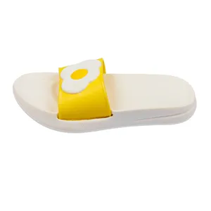 دمپایی دخترانه پاپا مدل گل کد CR.3516