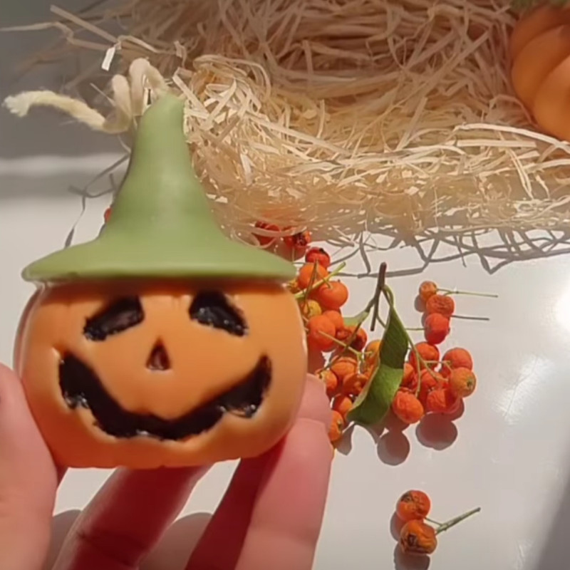 قالب شمع مدل کدو هالوین کلاه دار