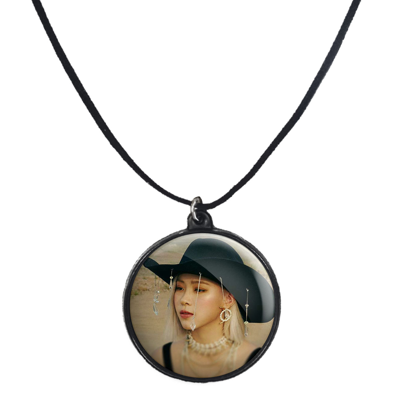 گردنبند پرمانه طرح گروه موسیقی ایتزی کد pmb.13096 مدل دو طرفه