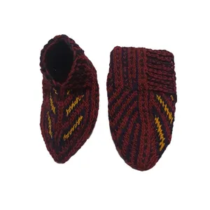 پاپوش بافتنی مدل سرو کد 00044