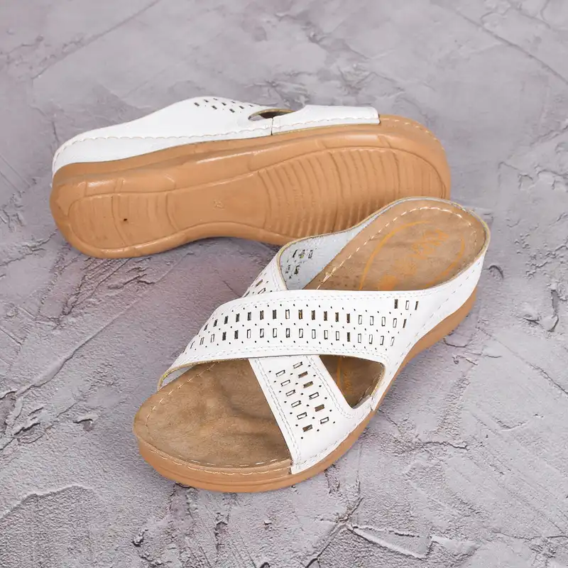 دمپایی زنانه پاپا مدل WH.2283