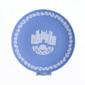 بشقاب دیوار کوب وج وود مدل Hampton Court
