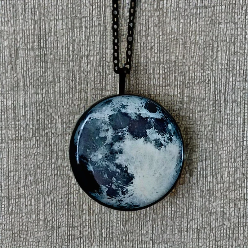 عکس شماره 4 : گردنبند مدل ماه شب تاب کد 10000043