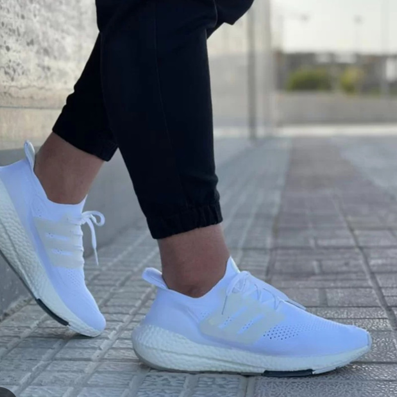 کفش رانینگ آدیداس مدل Ultraboost
