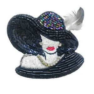 سنجاق سینه زنانه مدل کلاه