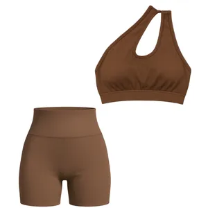 ست تاپ و شلوارک ورزشی زنانه مدل یقه رومی رنگ قهوه ای