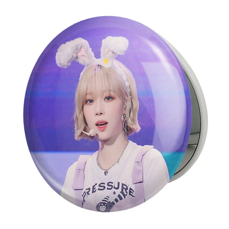 آینه جیبی خندالو طرح وینتر گروه آسپا Aespa مدل تاشو کد 19742 