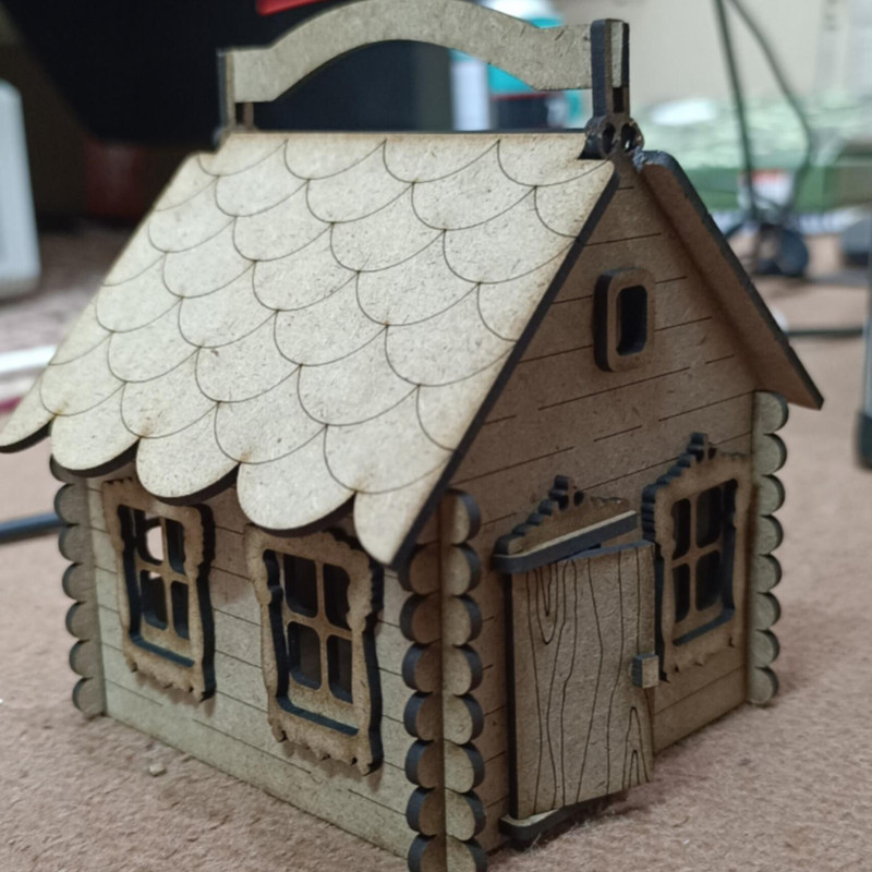 ساختنی مدل کلبه چوبی کادویی