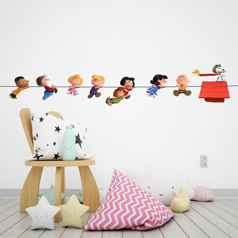 استیکر دیواری کودک مدل اسنوپی و بچها