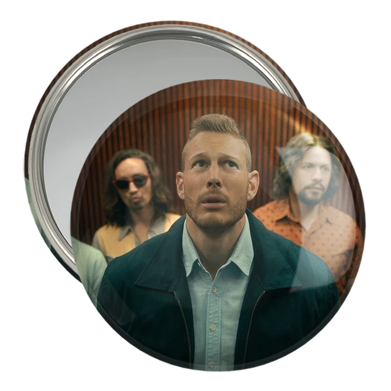 آینه جیبی خندالو مدل لوثر هارگریوز سریال آکادمی آمبرلا The Umberella Academy کد 28547