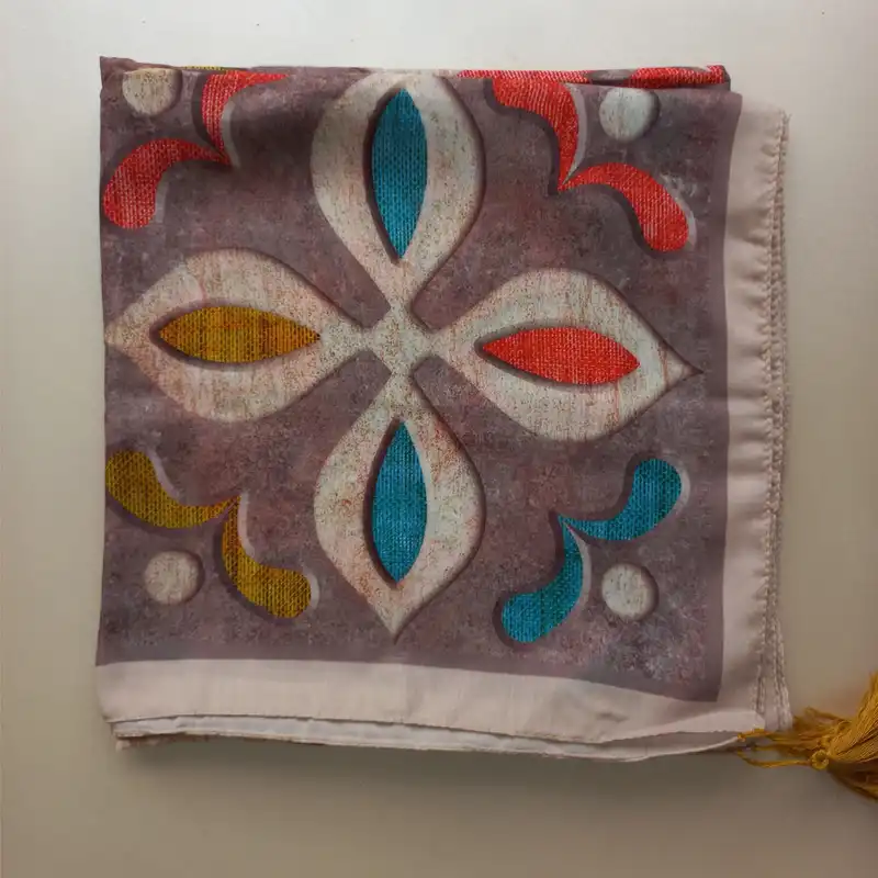 روسری زنانه مدل نخی قواره بزرگ سنتی گلیمی کد 49