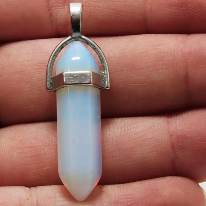 آویز گردنبند بچگانه مدل منشور سنگ اپالیت