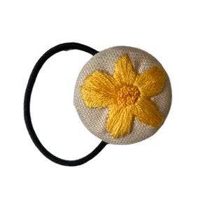 کش مو دخترانه مدل گلدوزی طرح گل