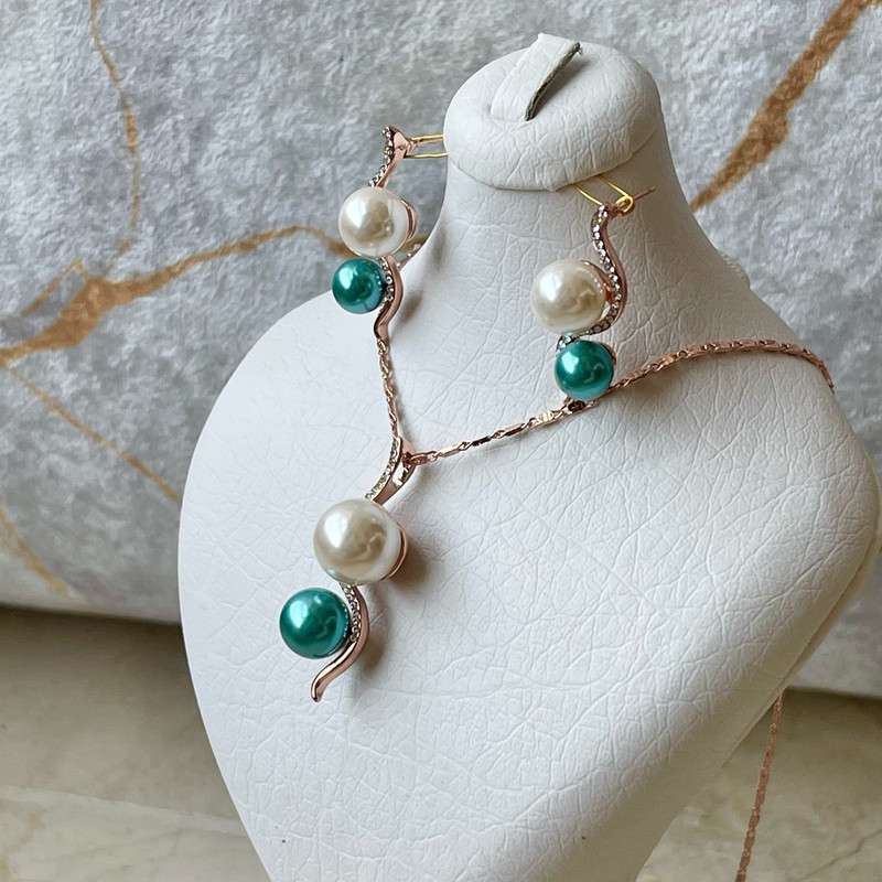 نیم ست زنانه کلیو مدل مروارید