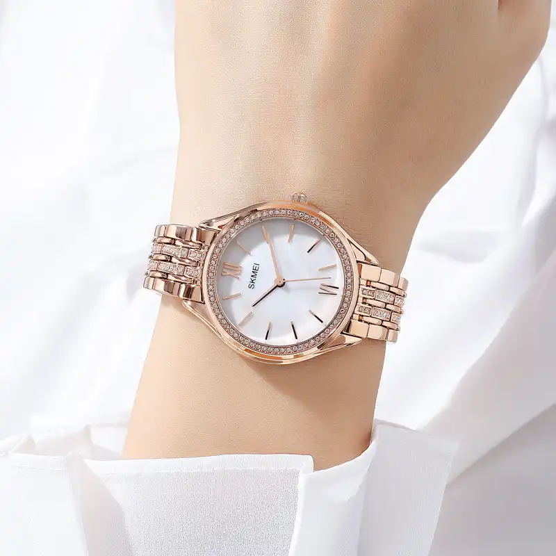 ساعت مچی عقربه ای زنانه اسکمی مدل 1970