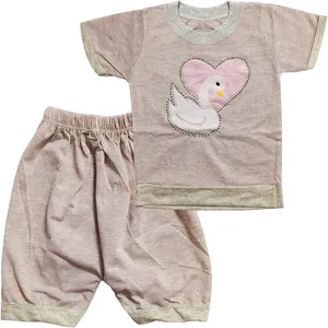 ست تی شرت و شلوارک دخترانه مدل A12 طرح قو کد 0216