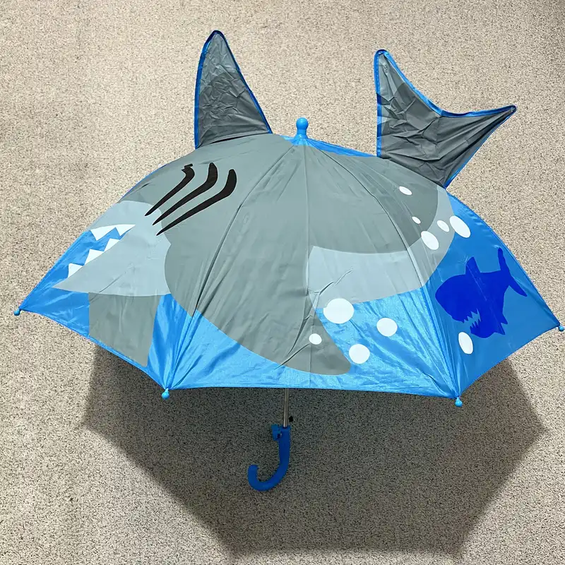 چتر بچگانه مدل سه بعدی کوسه