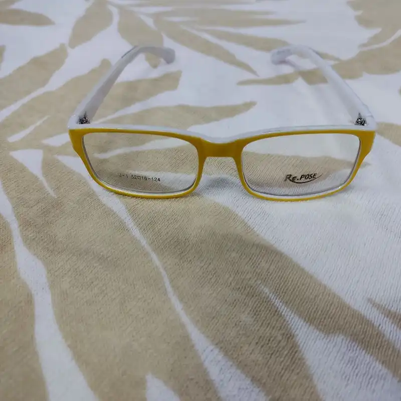 فریم عینک طبی بچگانه مدل Re.POSE30