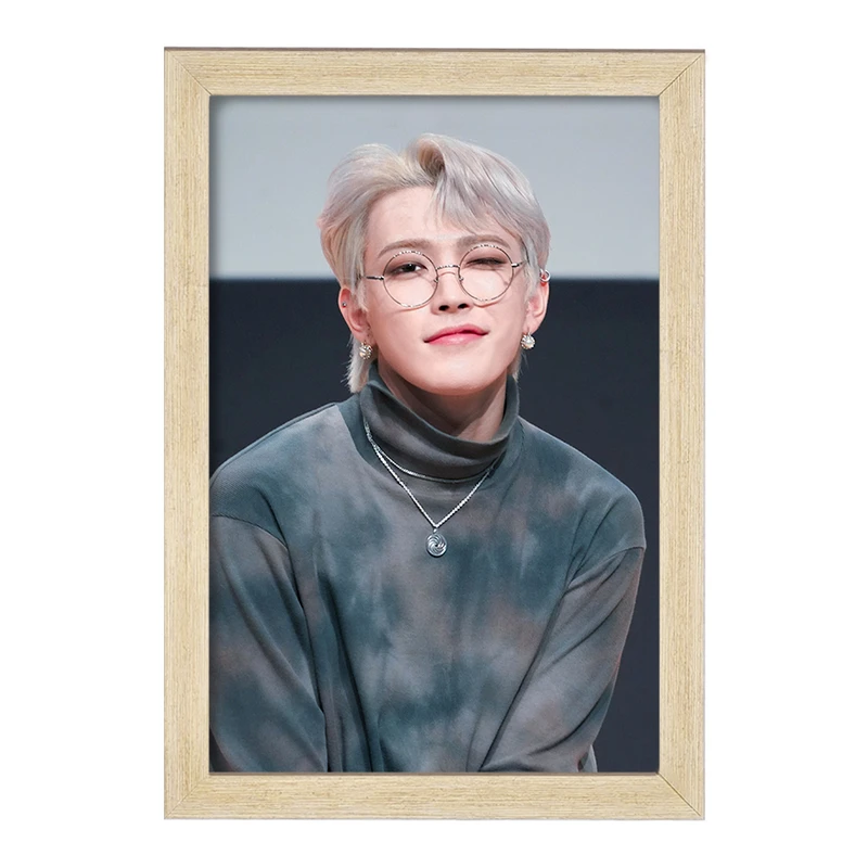 تابلو خندالو مدل هنگ جوون گروه ATEEZ  کد 12299