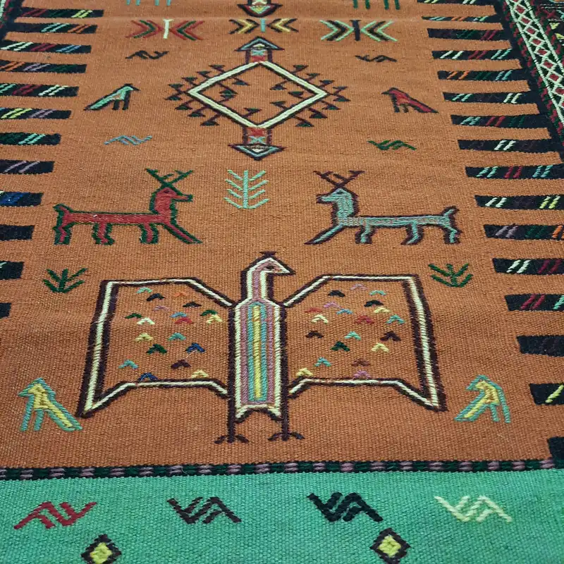 گلیم دستبافت 2 متری مدل کردی