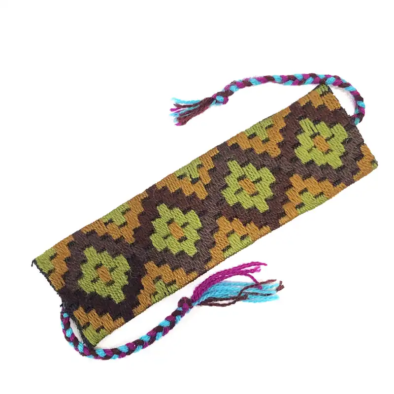 پابند زنانه 
گالری عزیزی مدل سوزن دوزی کد gz246