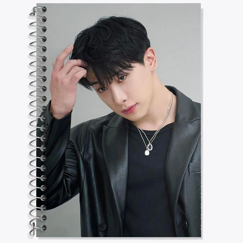 دفتر زبان 50 برگ خندالو مدل سه خط طرح ونهو گروه مانستا اکس Monsta X کد 21196