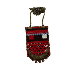 گردنبند سوزن دوزی کد L32