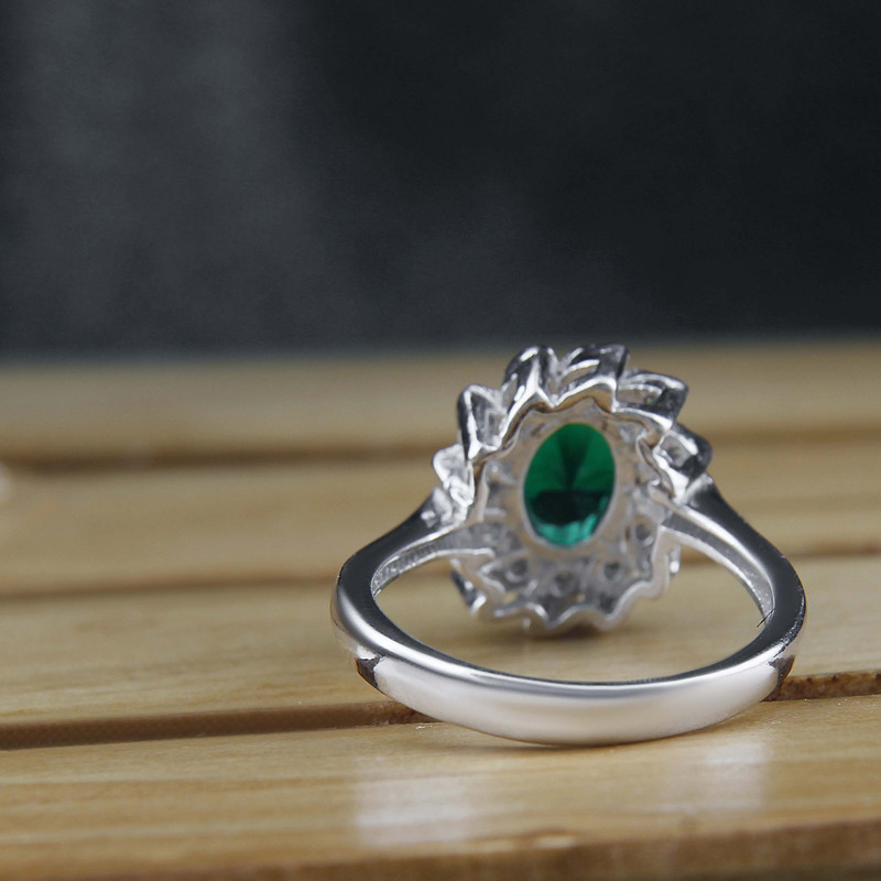 انگشتر نقره زنانه بازرگانی میلادی مدل سنگ کوارتز نگین برلیان بدون ریزش آبکاری رادیوم کد  AWR_1565