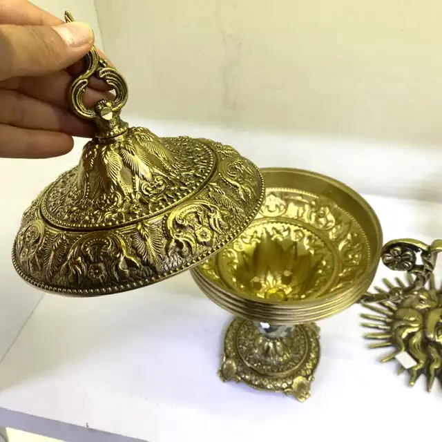 شکلات خوری برنجی مدل پانیذ دسته دار102940