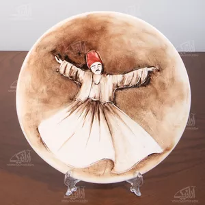 بشقاب سفالی آرانیک نقاشی زیر لعابی رنگ ‏کرمی‏ طرح ‏رقص سماع‏ مدل 1000200084