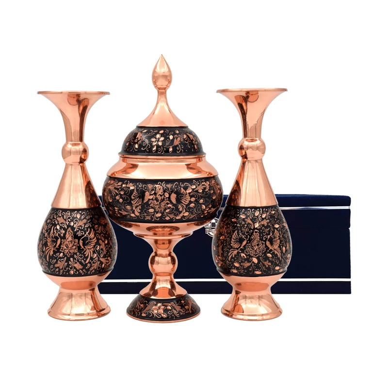 عکس شماره 3 : ست 3 تکه گلدان و شکلات خوری مسی طرح حکاکی گل و مرغ مدل جعبه ای کد 200