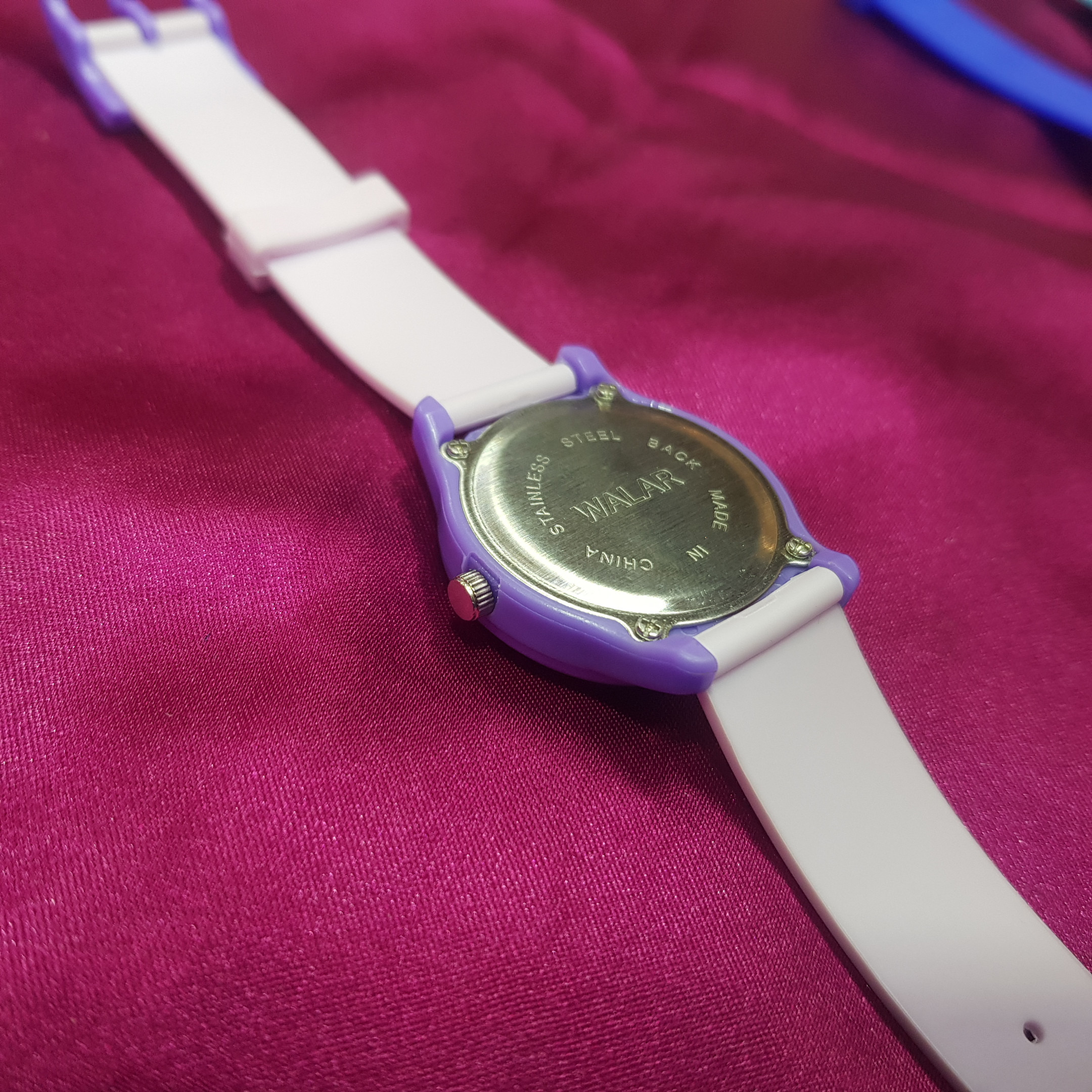 ساعت مچی عقربه ای بچگانه والار مدل ضدآب طرح ستارگان کد 16 ساعت مچی عقربه ای بچگانه والار مدل ضدآب طرح ستارگان کد 16