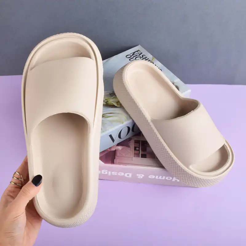 دمپایی زنانه پایون مدل لژ دار NCF.2857