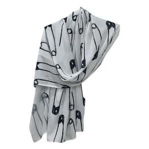 شال زنانه مدل سنجاق