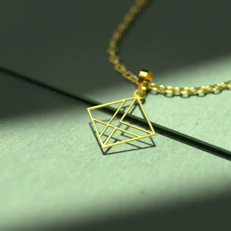 گردنبند طلا 18 عیار زنانه مدوپد مدل هندسی کد F3-1-1062